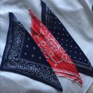 3 Bandanas